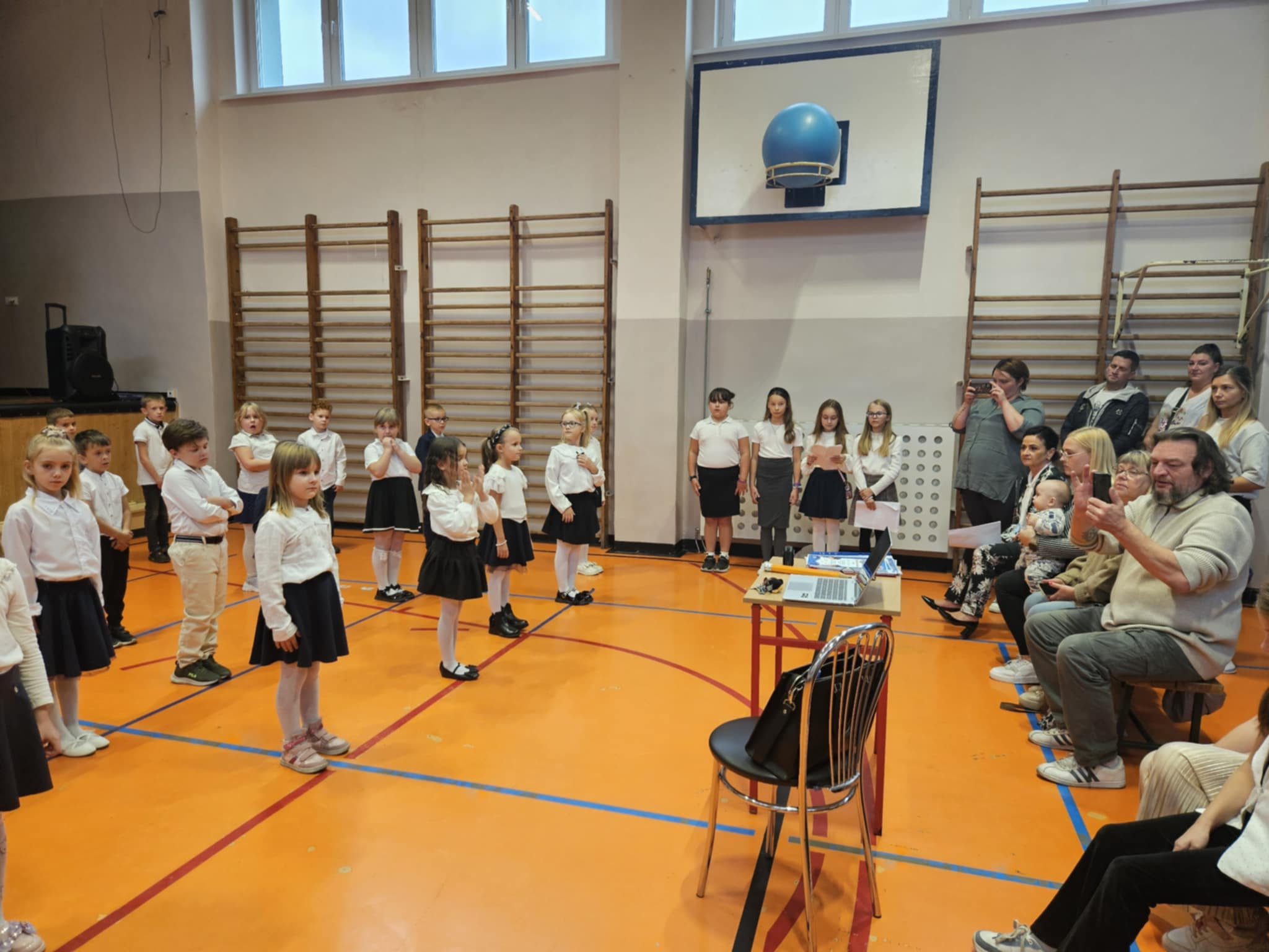 6ce3b31a b235 4300 b2d7 effd38b86ae4